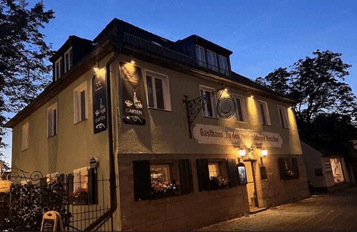 Zu den zwei goldenen Hirschen